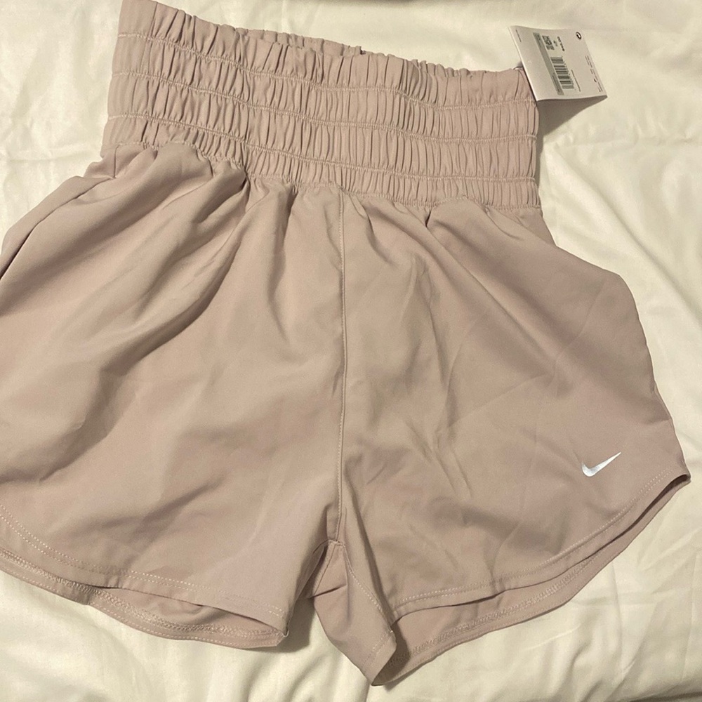 Nike drifit NWT